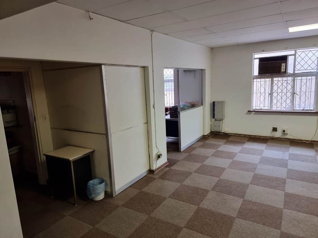 1000  m² Commercial space in Benoni South photo number 8