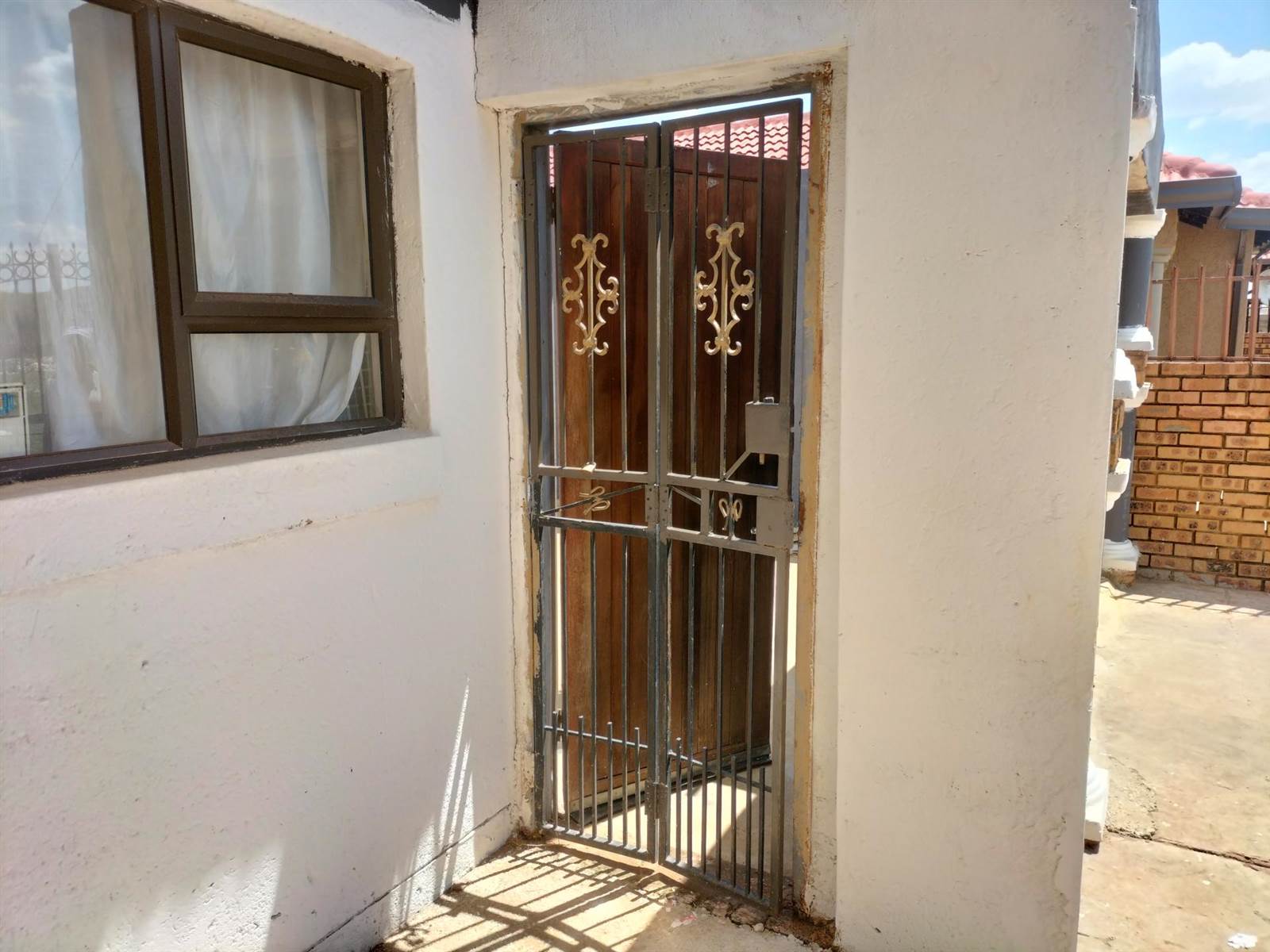 4 Bed House in Mamelodi photo number 8