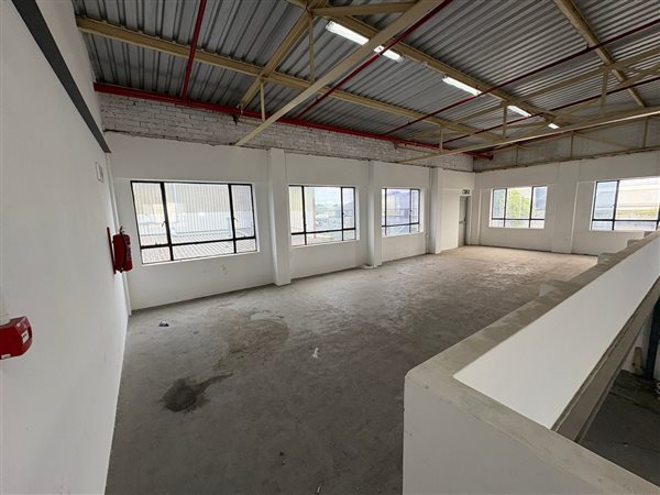 214  m² Industrial space