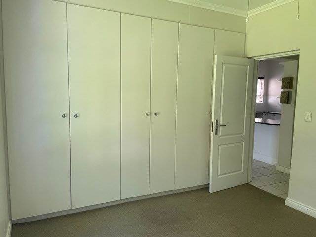 3 Bed Apartment in Lonehill photo number 10
