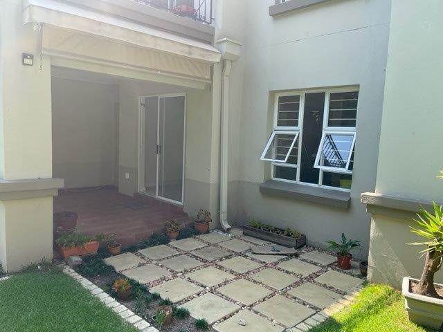 3 Bed Apartment in Lonehill photo number 18