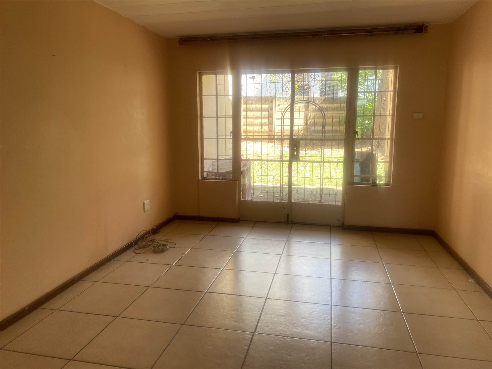 2 Bed Apartment in Pietermaritzburg Central photo number 5