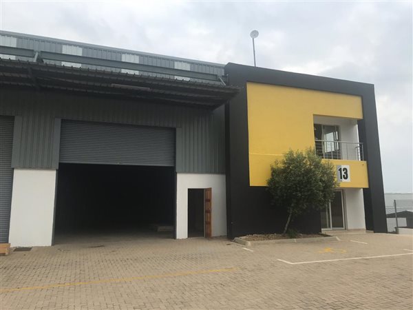 304  m² Industrial space