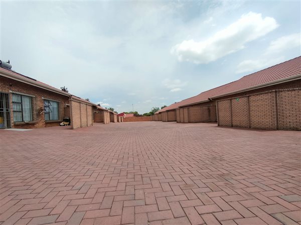 110 m² Commercial space 110 m² Commercial space