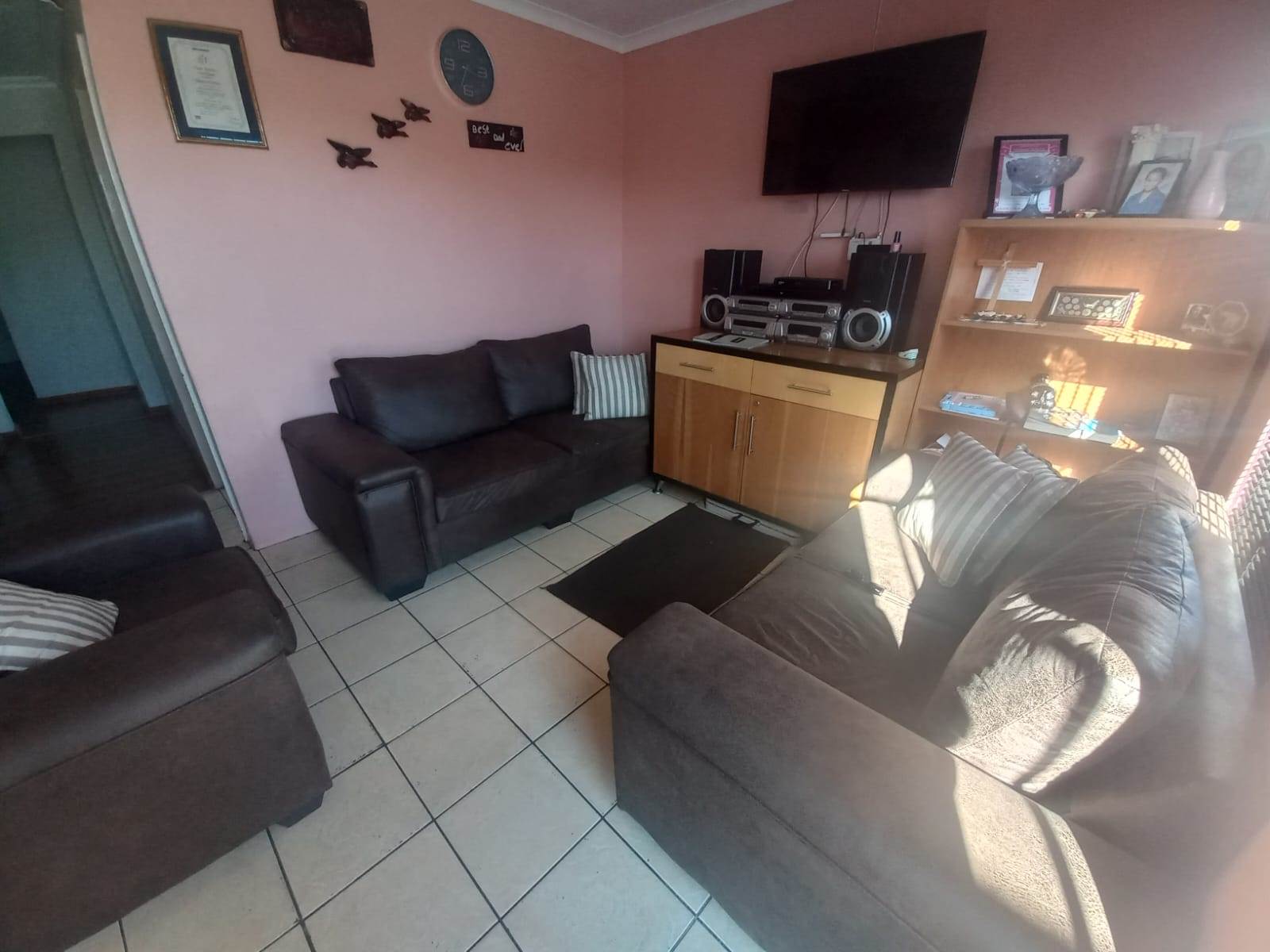 5 Bed House in Mitchells Plain photo number 3