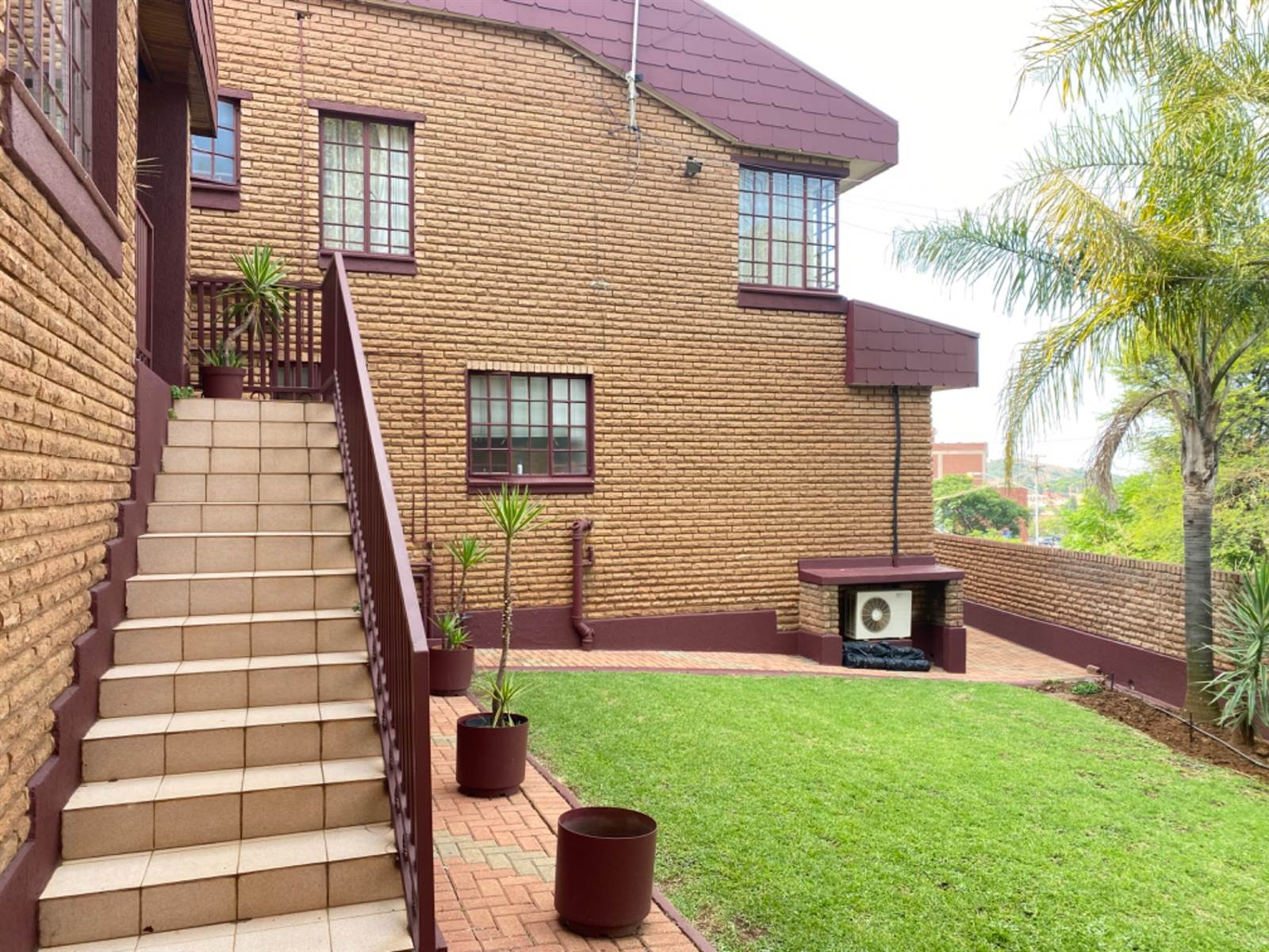 6 Bed House in Laudium photo number 23