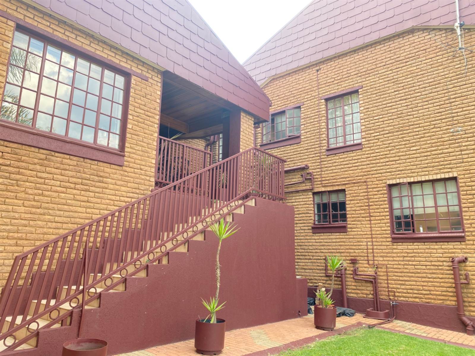 6 Bed House in Laudium photo number 24