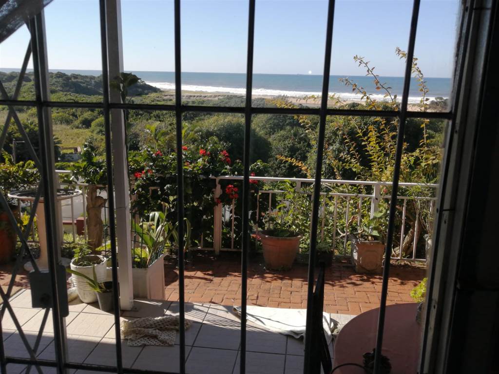 2 Bed Townhouse in Shelly Beach photo number 14