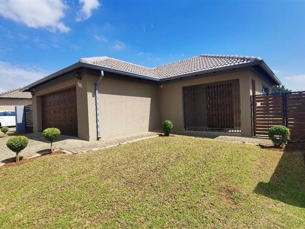 3 Bedroom Townhouse 3 Bedroom Townhouse