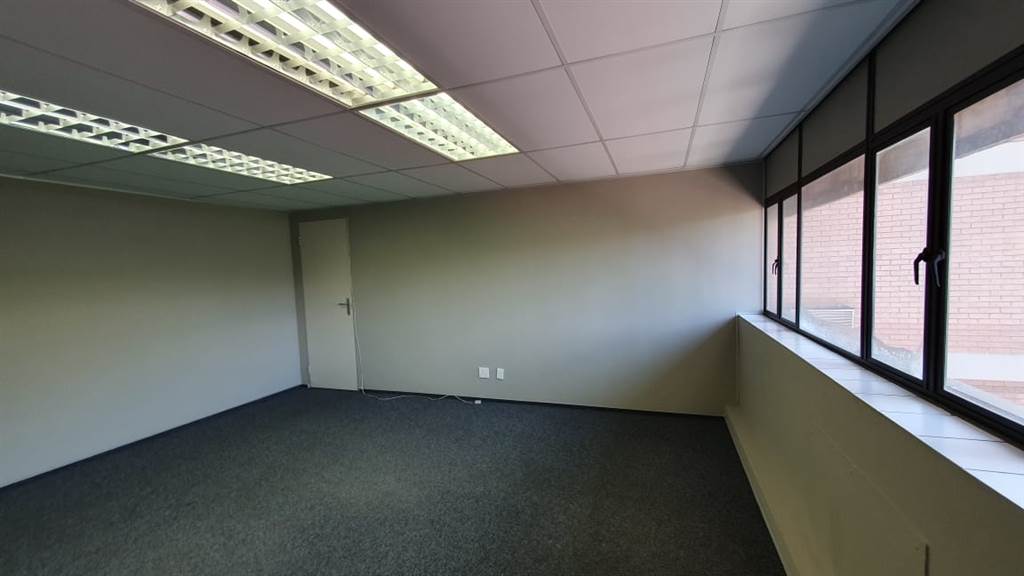 36  m² Commercial space in Sunnyside photo number 13