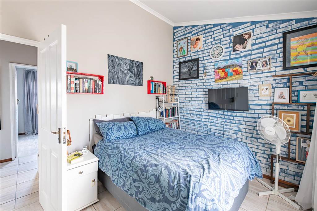 3 Bed Duplex in La Rochelle photo number 23