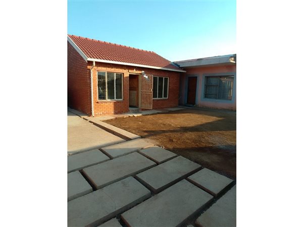 2 Bedroom House
