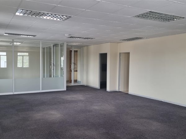 178  m² Commercial space