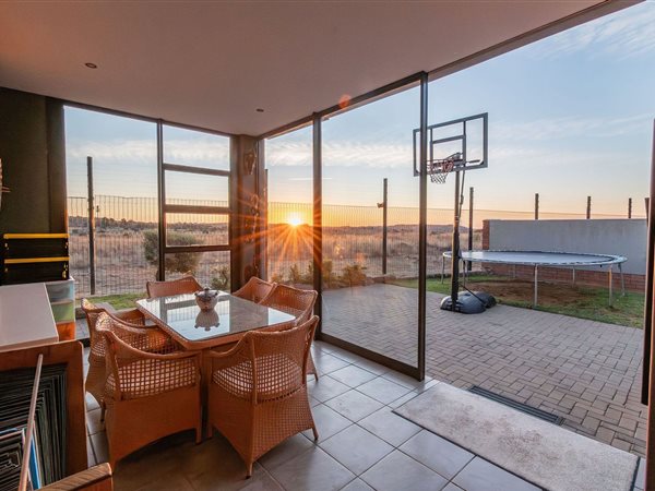 4 Bedroom Townhouse 4 Bedroom Townhouse