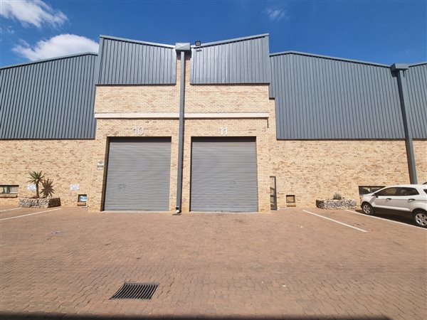 512  m² Industrial space