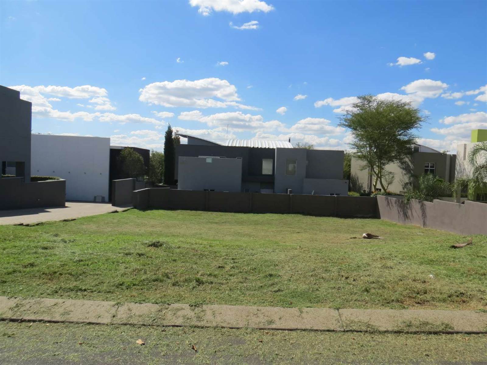 557 m² Land available in Greenstone Hill photo number 3