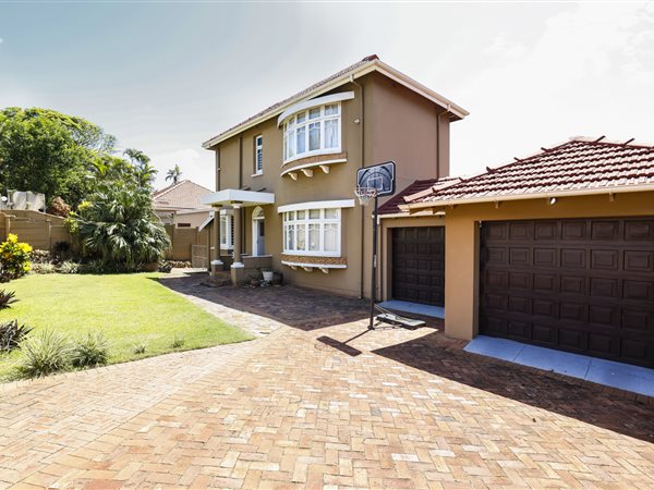 4 Bedroom House 4 Bedroom House