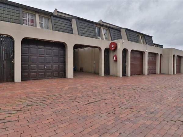 2 Bedroom Townhouse