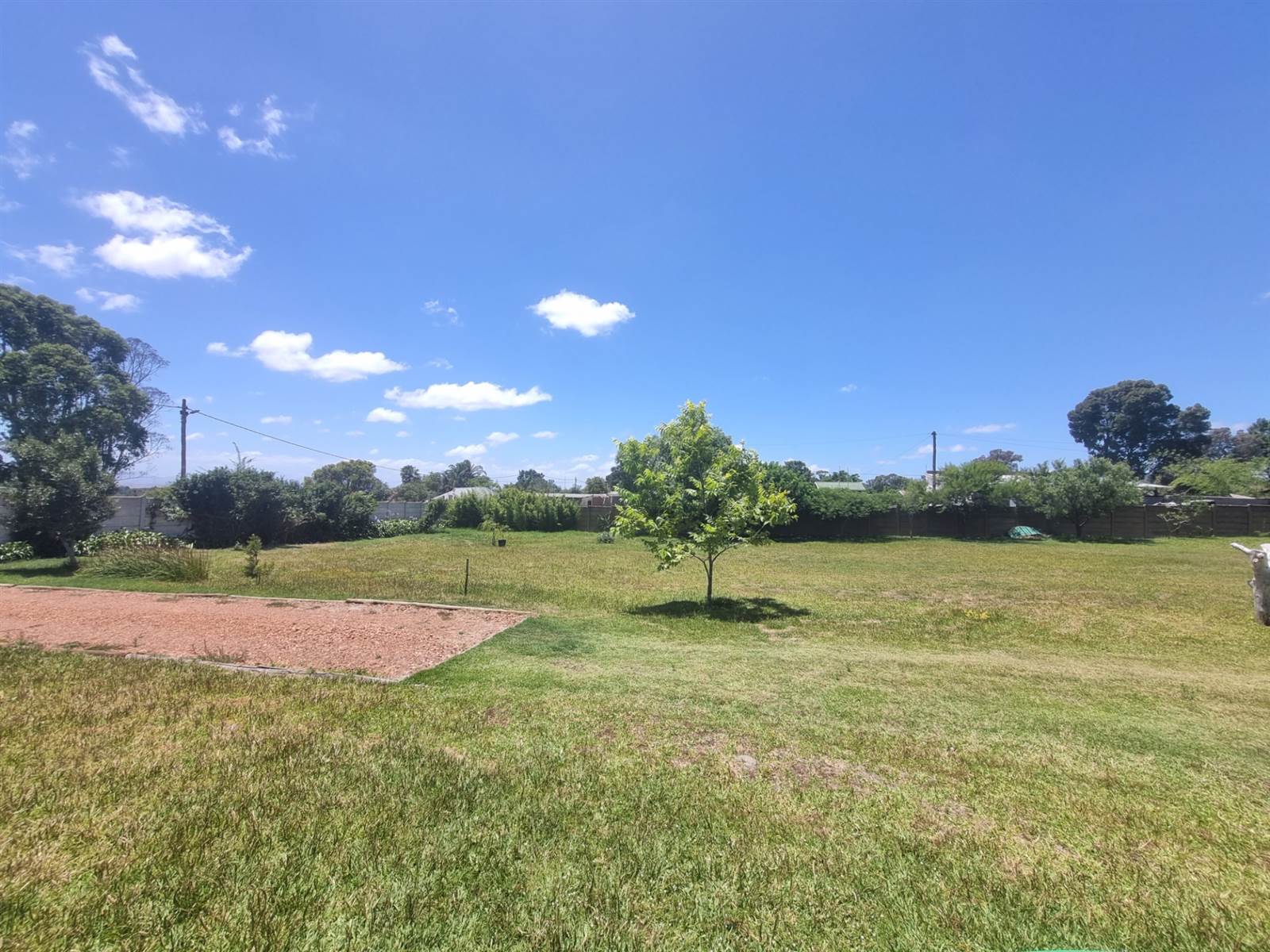 1620 m² Land available in Albertinia photo number 9