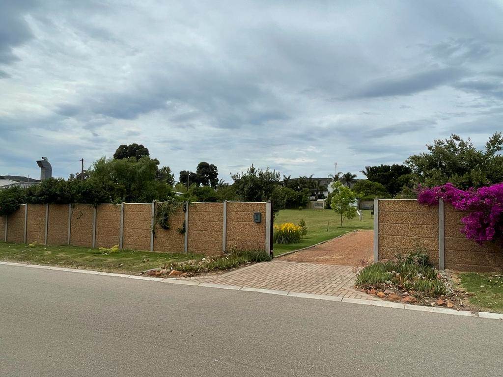 1620 m² Land available in Albertinia photo number 3