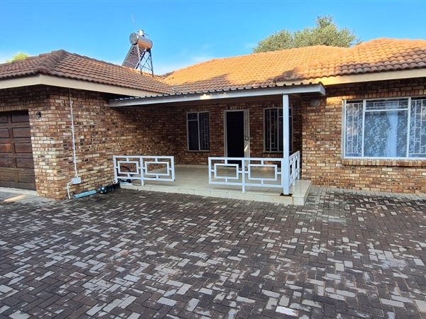3 Bedroom House 3 Bedroom House