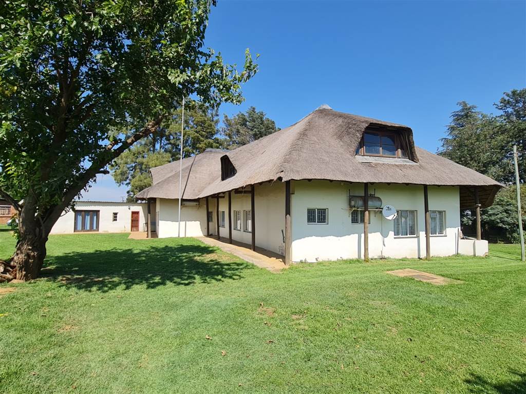 5.2 ha Farm for sale in Magaliesburg | T3198785 | Private Property