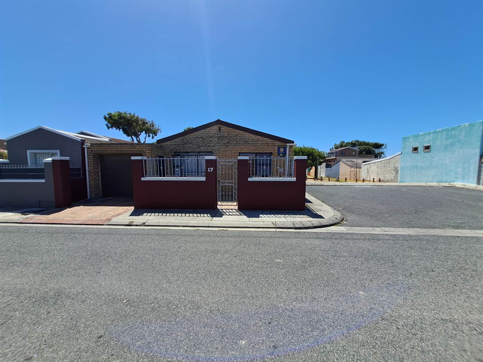 3 Bed House in Mitchells Plain photo number 5