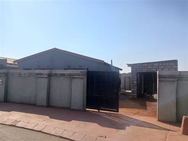 2 Bedroom House 2 Bedroom House