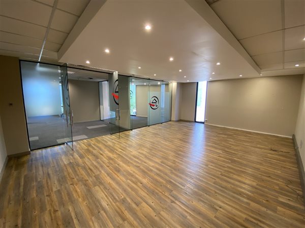 224  m² Office Space in Menlyn