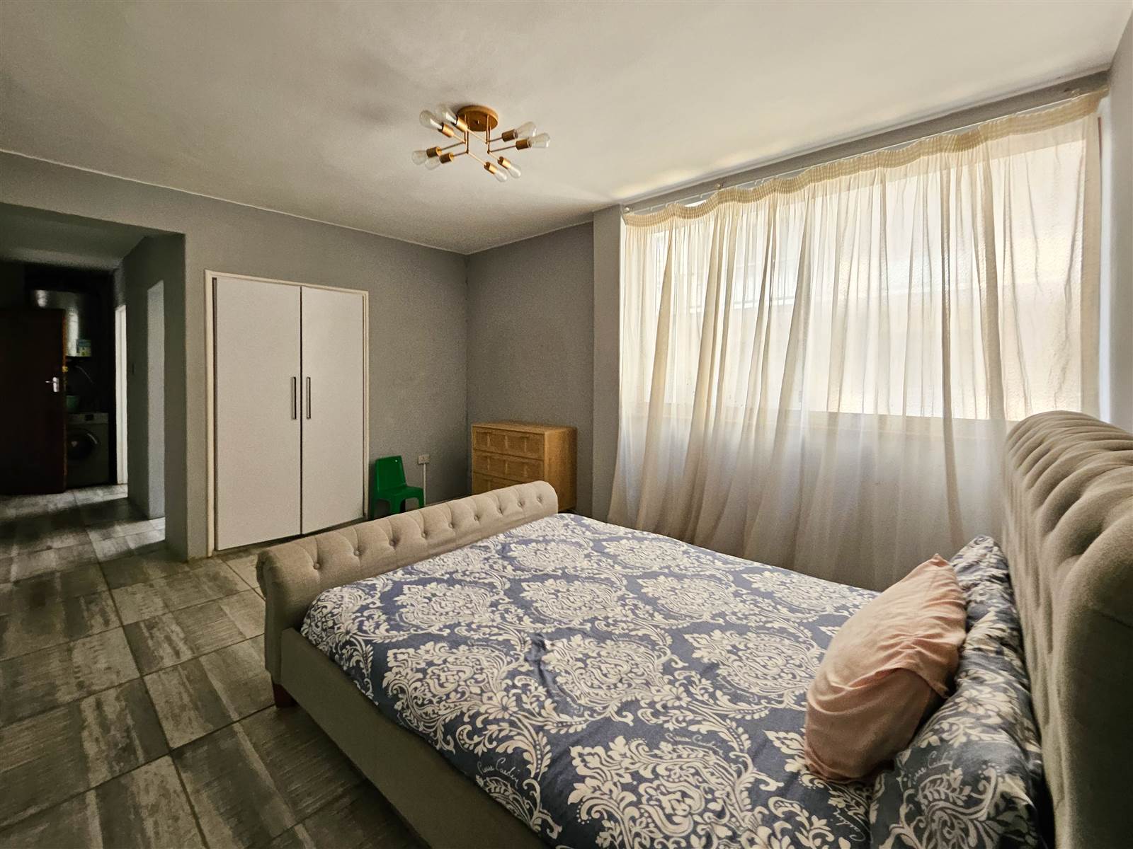 1 Bed Apartment in Amanzimtoti photo number 12