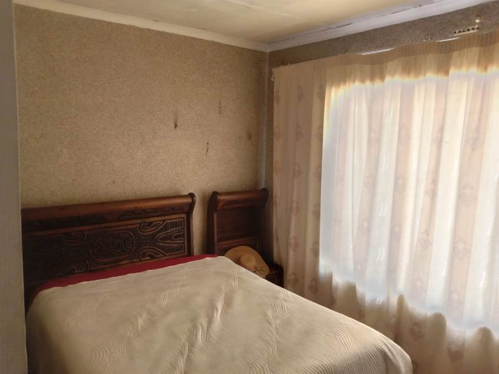 4 Bed House in Bhekuzulu photo number 15
