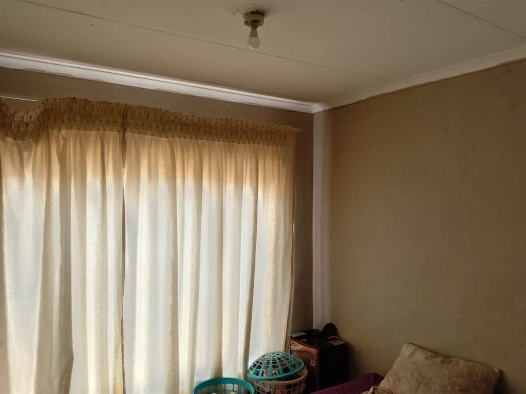4 Bed House in Bhekuzulu photo number 16