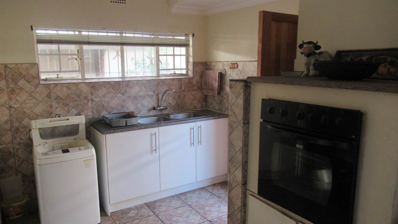 3 Bed House in Vaalpark photo number 5