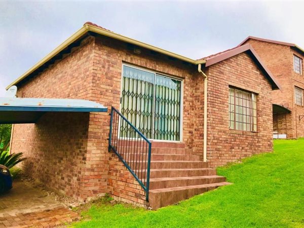 2 Bedroom Townhouse 2 Bedroom Townhouse