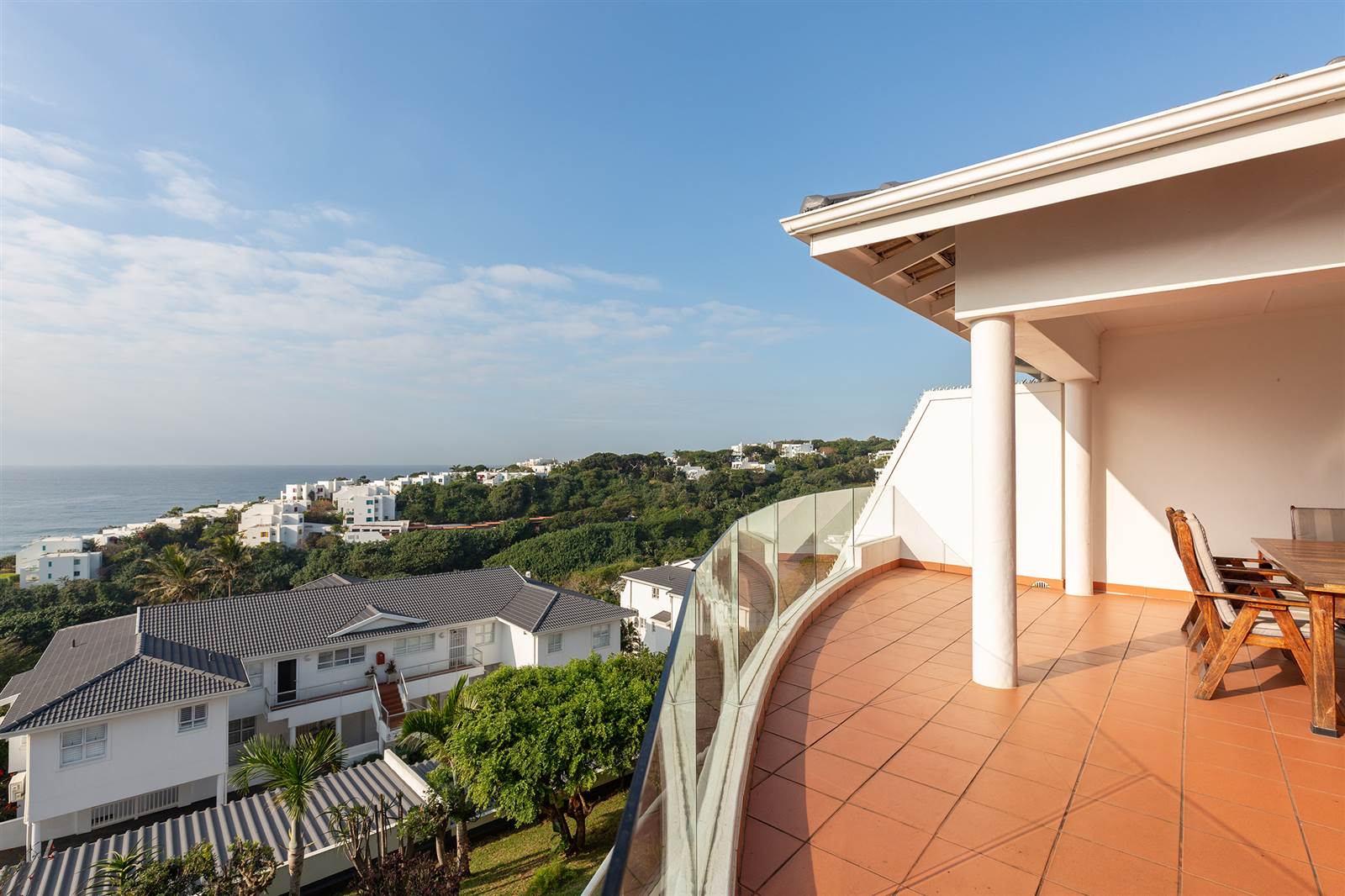 4 Bed Apartment in Ballito photo number 2