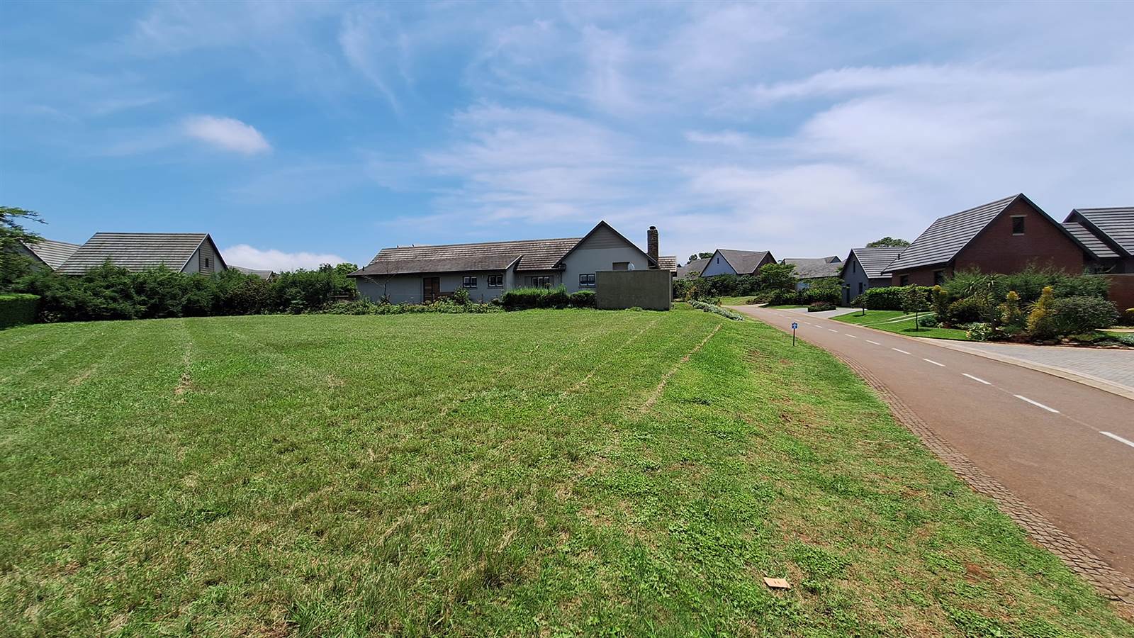 920 m² Land available in Cotswold Downs Estate photo number 4