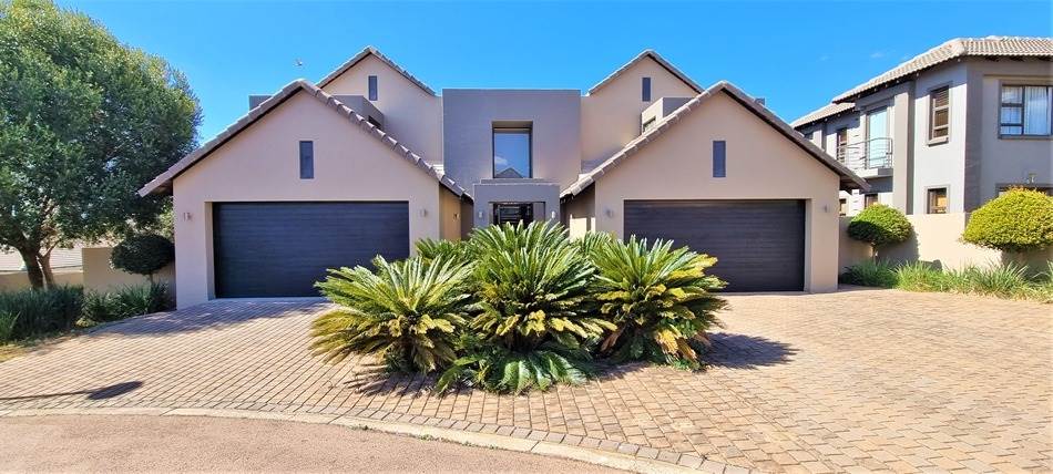 4 Bed House in Country View Estate photo number 4