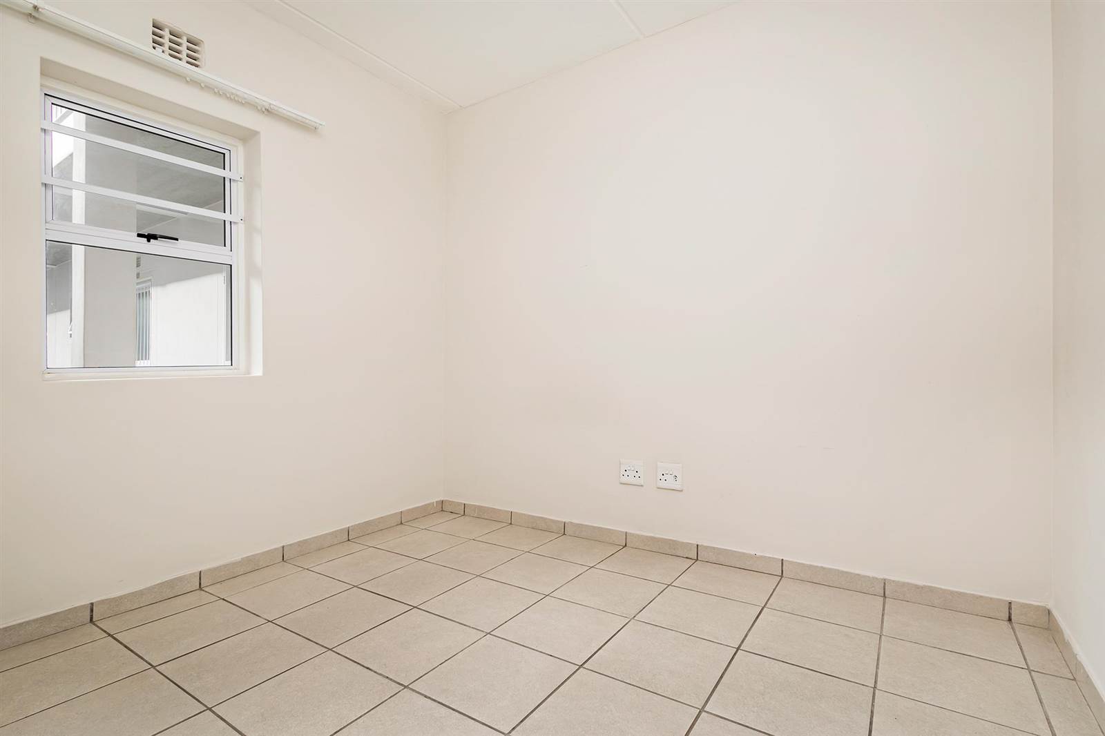 1 Bed Apartment in Glenhaven photo number 15