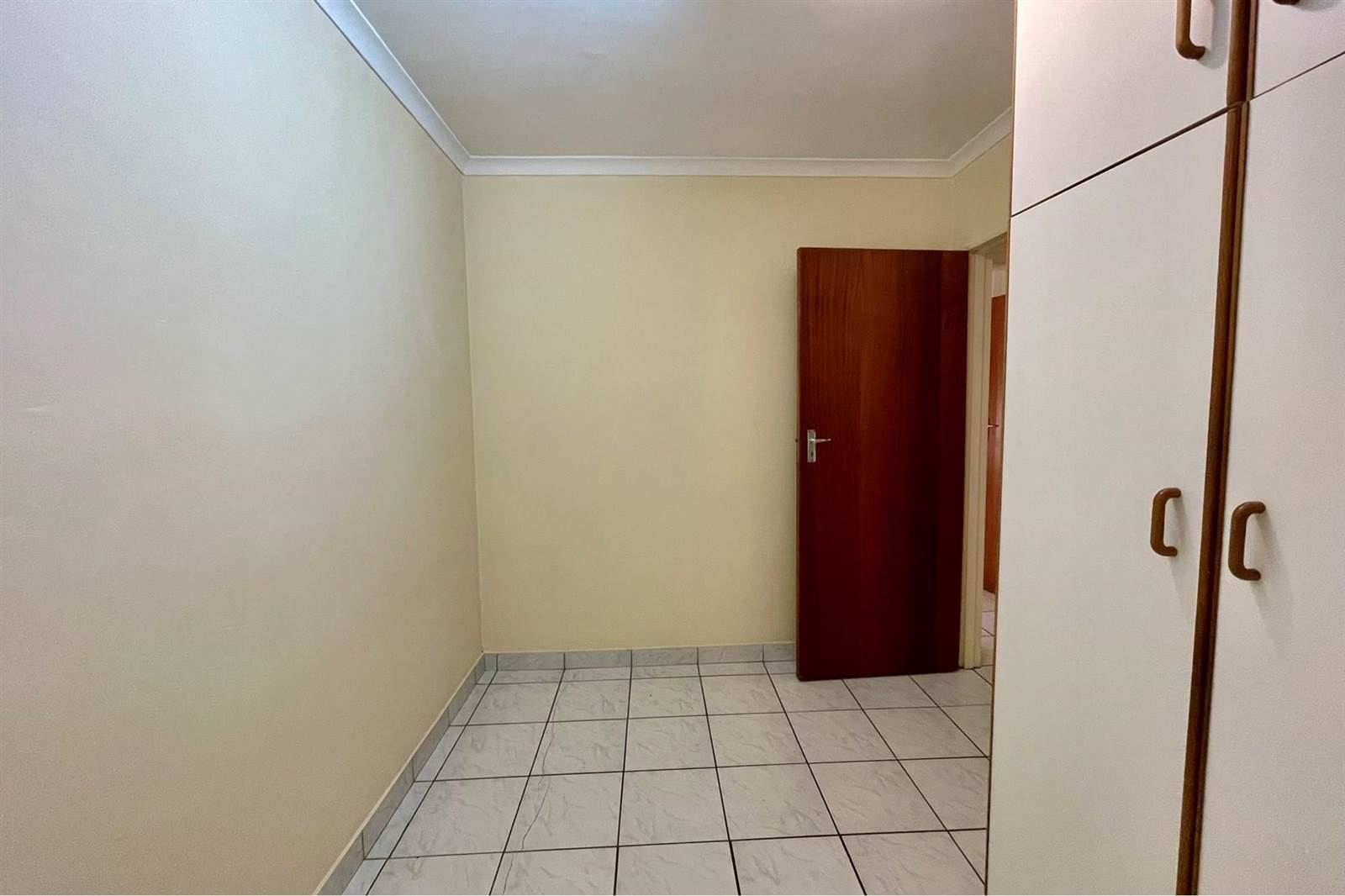 2 Bed Apartment in Durbanville Central photo number 29
