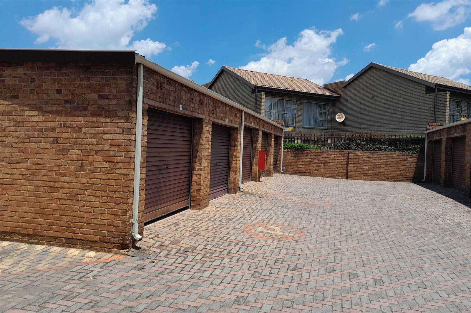 1 Bed Townhouse in Benoni Central photo number 8