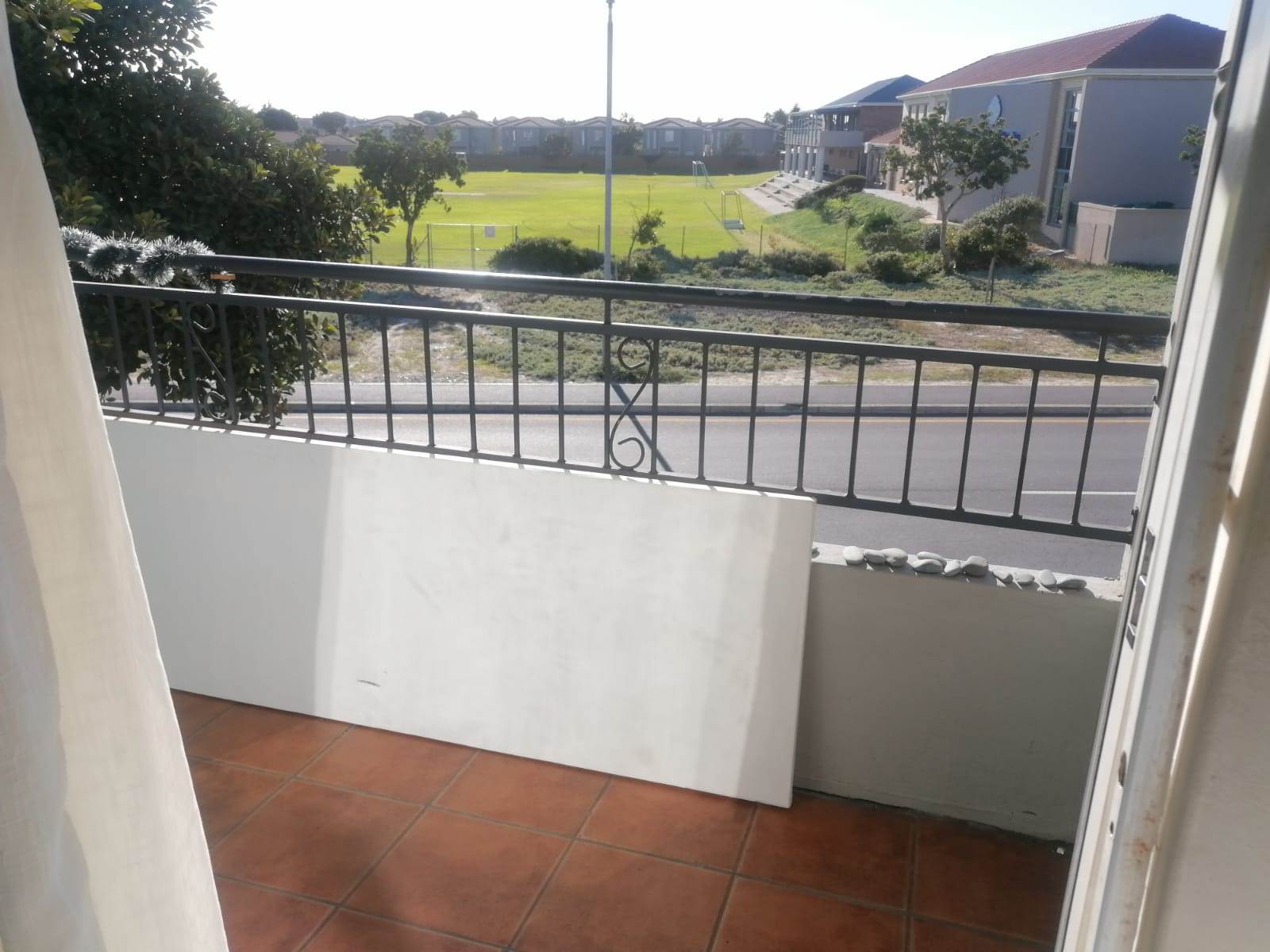 2 Bed Apartment in Parklands photo number 19