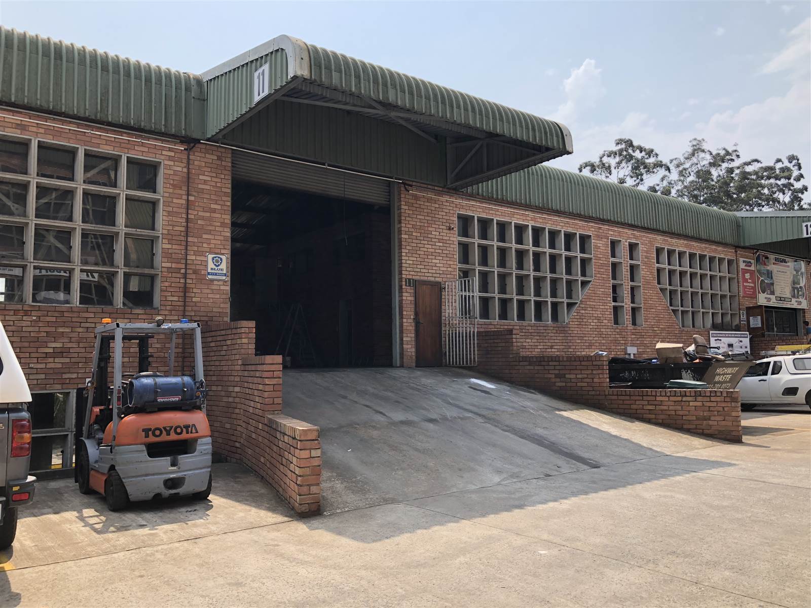 410  m² Industrial space in Pinetown Central photo number 1