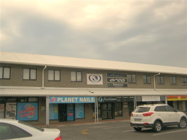 274  m² Commercial space