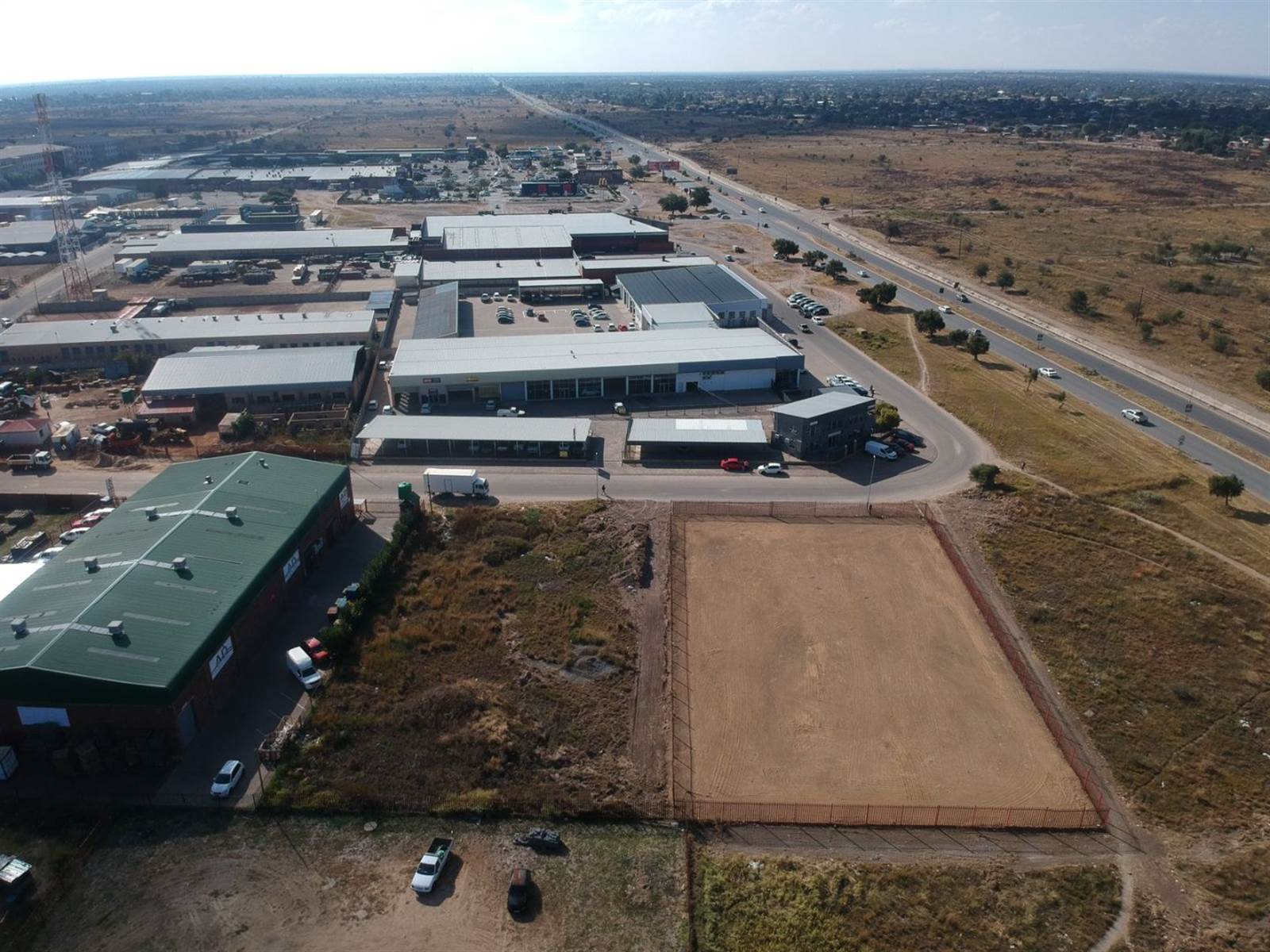 2160 m² Land available in Mafikeng photo number 1