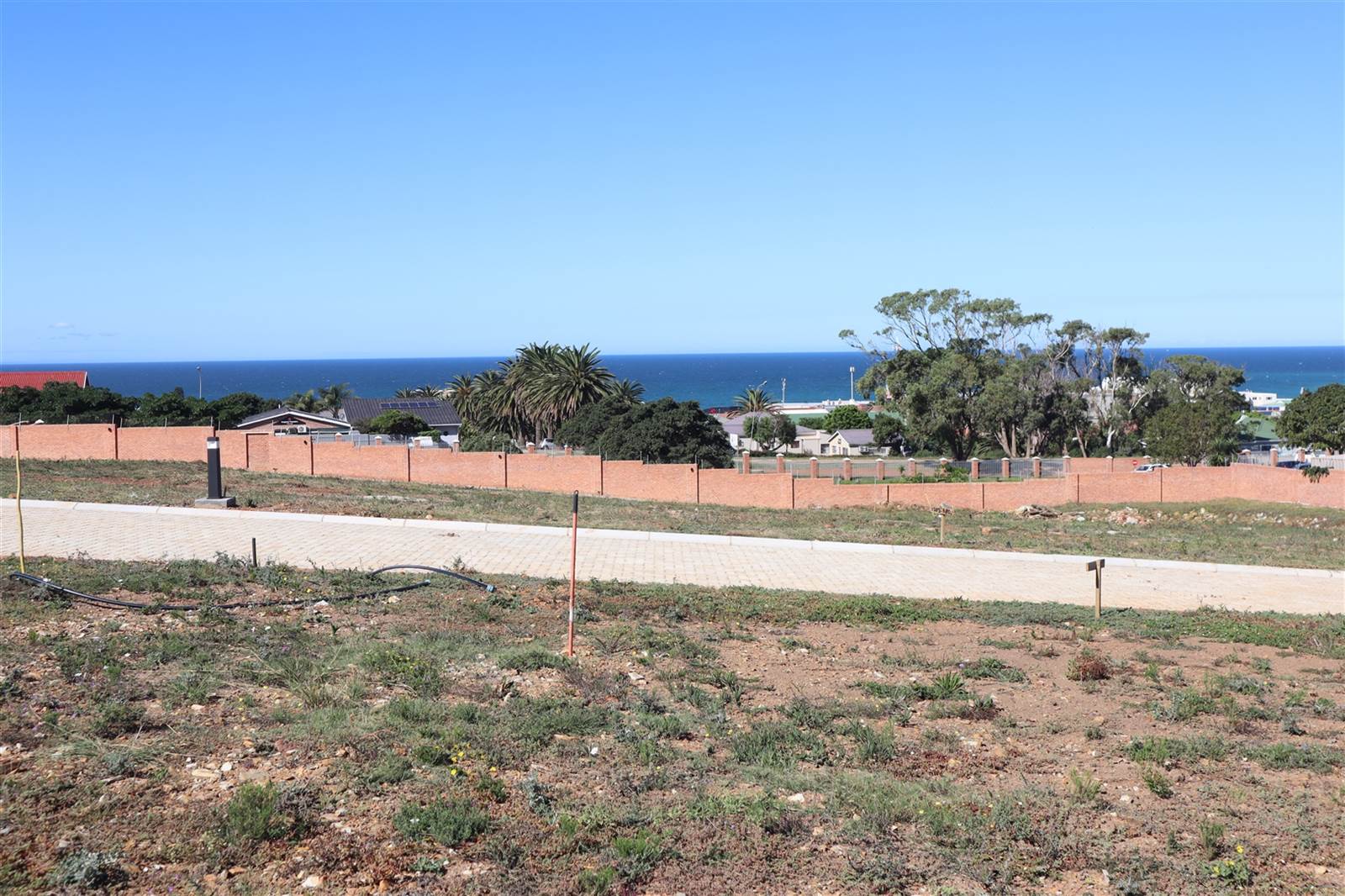 615 m² Land available in Jeffreys Bay photo number 2