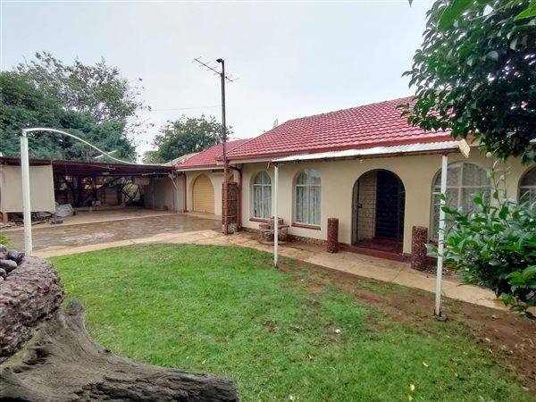 3 Bedroom House 3 Bedroom House