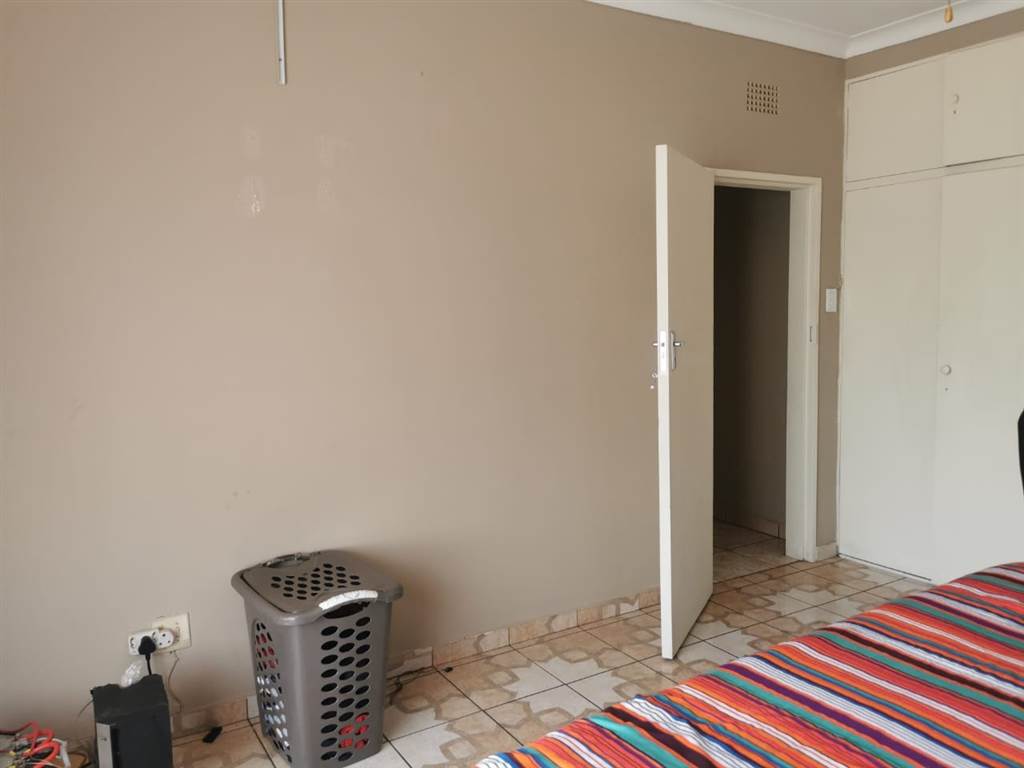 3 Bed House in Elspark photo number 16