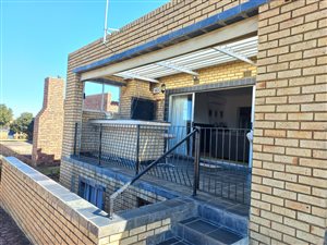 3 Bed House in Bronkhorstbaai