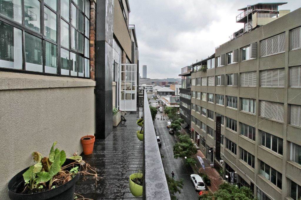 2 Bed Apartment in Maboneng photo number 14