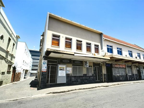 90  m² Office Space in Wynberg